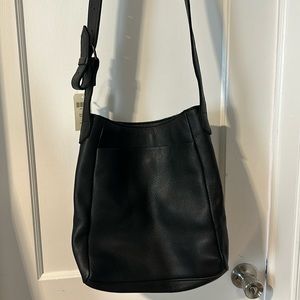 Duluth Trading Co Lifetime Leather Crossbody Bag